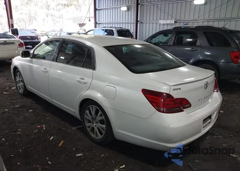 2008 Toyota Avalon Touring z USA, uszkodzony, nr VIN 4T1BK36B58U312991